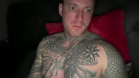 Snapshot of platinum_338 chatting on October 29, 1:25 pm platinum_338 online show from October 29, 1:25 pm