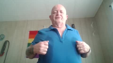 chaz online show from April 25, 12:02 am