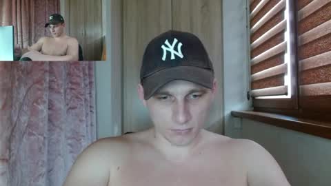 Poliglotjoe2 online show from April 1, 1:41 pm