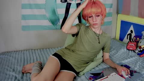 Poppy online show from April 8, 4:35 am