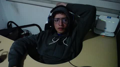 powerfulzeus2 online show from November 15, 3:08 am