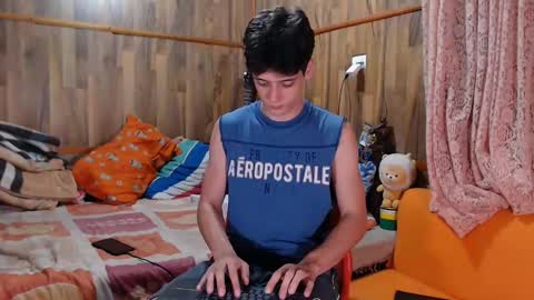 Snapshot of powertwinky chatting on February 5, 1:58 am chris independent  online show from February 5, 1:58 am