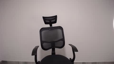 Plux online show from December 9, 5:40 am