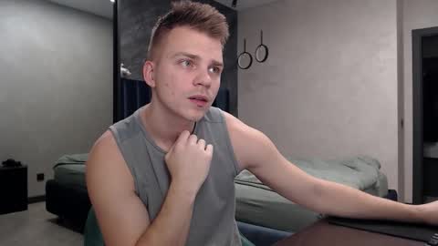 Justin online show from November 23, 6:52 pm