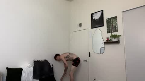 pretty boy online show from June 29, 3:56 am