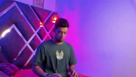 prince_arthur77 online show from December 16, 1:22 pm