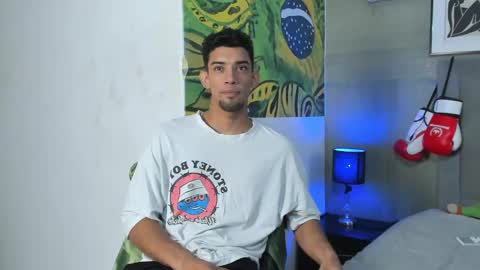 prince_arthur77 online show from September 28, 1:31 pm