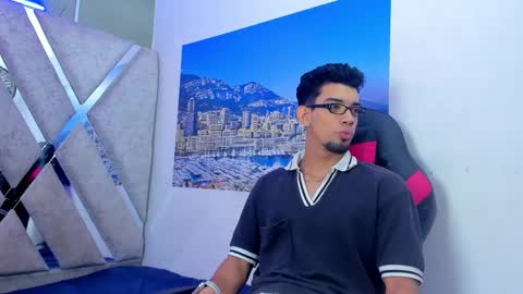 prince_arthur77 online show from December 4, 3:08 pm