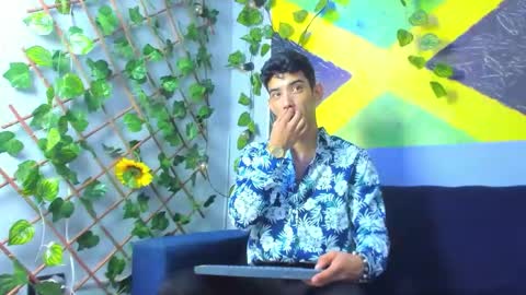 prince_arthur77 online show from October 10, 2:55 pm