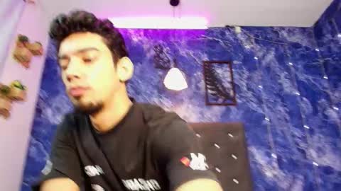 prince_arthur77 online show from November 15, 2:19 pm