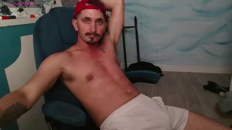 Riffraff online show from August 4, 12:10 pm