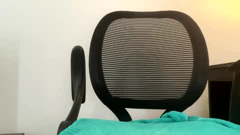 punkerboi182 online show from April 16, 4:23 am