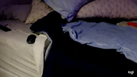 Quay17 online show from December 24, 8:22 am