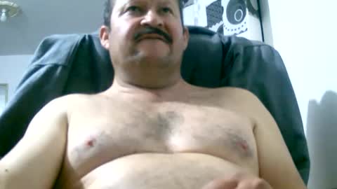 Snapshot of querubinrebelde chatting on December 14, 1:28 am Don Ramon online show from December 14, 1:28 am