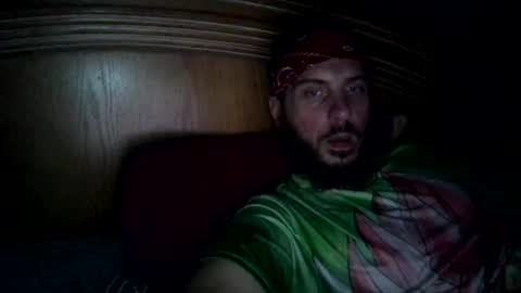 Snapshot of raidersman757 chatting on October 14, 2:51 am hitman online show from October 14, 2:51 am