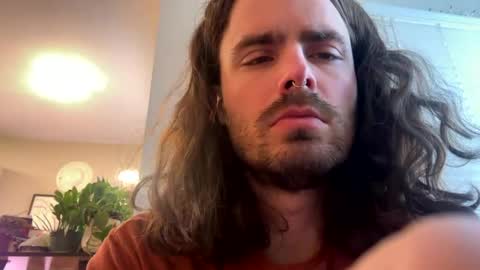 Snapshot of rainier1234 chatting on February 4, 8:06 pm Alex online show from February 4, 8:06 pm