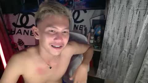 ralfhuge24 online show from April 12, 12:28 pm