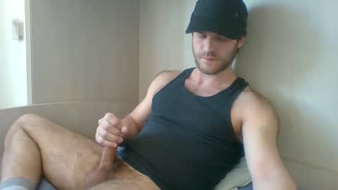 randomguy_42 online show from March 19, 9:01 am