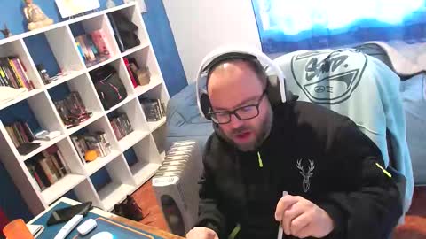 ravingr3d3 online show from February 26, 9:21 am