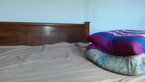 eyan online show from April 1, 2:13 am