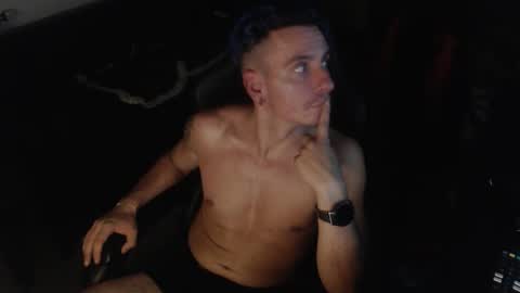 Rayzel online show from November 14, 11:28 pm