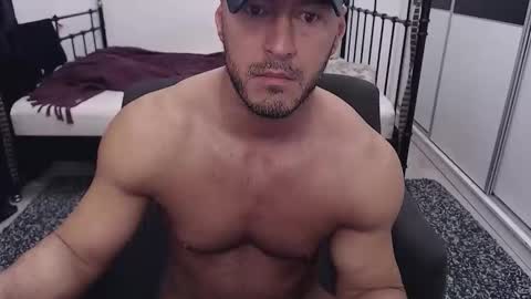 Razvan online show from January 8, 2:39 am