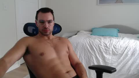 redstar461163 online show from July 17, 3:18 pm