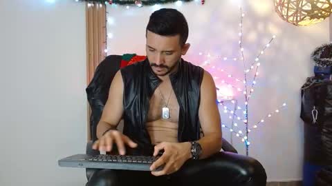   REIKO  online show from December 17, 4:02 pm