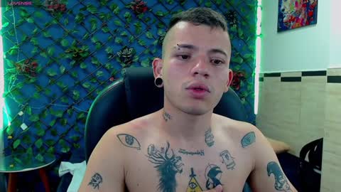 R E N E  online show from January 21, 3:49 am