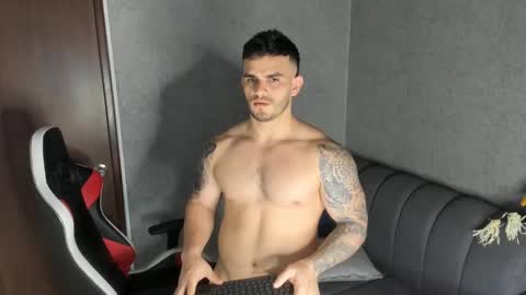 Snapshot of ricardogonzalez666 chatting on March 12, 11:33 pm ricardogonzalez666 online show from March 12, 11:33 pm