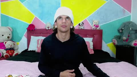 rich and kitty  online show from December 17, 5:18 am