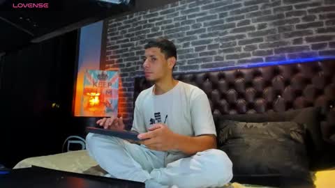 --- Richar --- online show from December 18, 2:46 pm