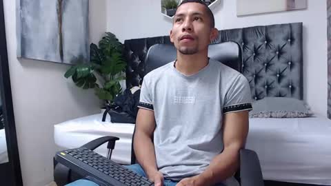 richar_voller online show from December 31, 11:20 am