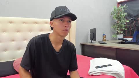 Ricky Backus online show from December 26, 11:32 am