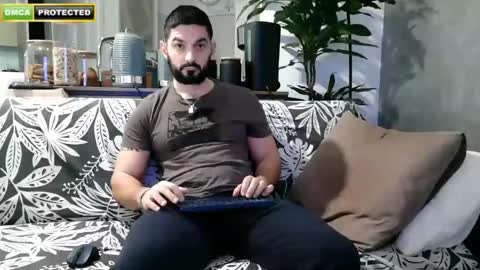 Ricky and Carlo online show from February 25, 9:53 am