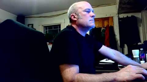 rnrd online show from February 1, 3:38 am