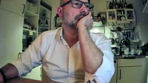 Snapshot of roadrunnerger chatting on February 20, 5:29 pm roadrunnerger online show from February 20, 5:29 pm