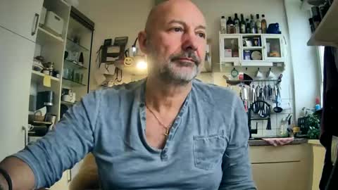 Snapshot of roadrunnerger chatting on March 2, 4:36 pm roadrunnerger online show from March 2, 4:36 pm