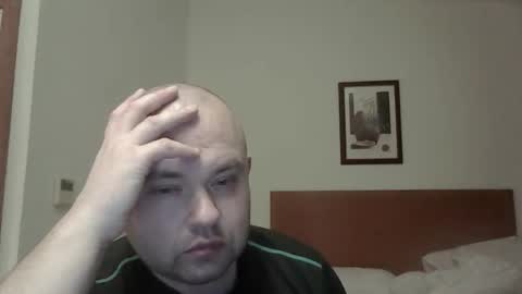 rob18997 online show from December 1, 8:45 pm