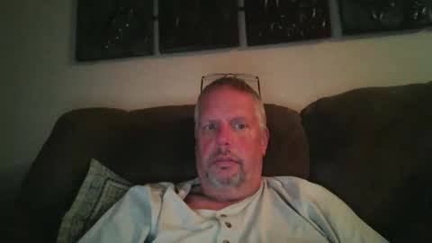 Snapshot of rob9271963 chatting on January 3, 2:43 am Rob online show from January 3, 2:43 am