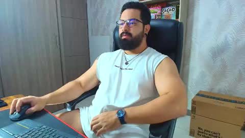 Robby online show from December 5, 1:35 am