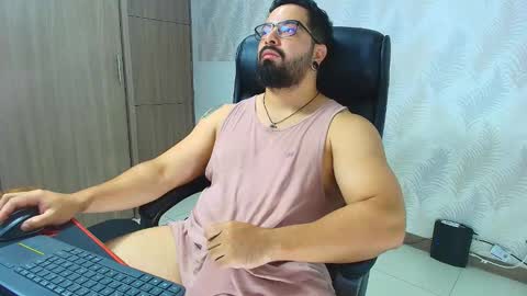 Robby online show from October 8, 10:36 pm