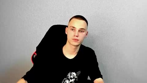 robert10211 online show from November 26, 5:49 pm