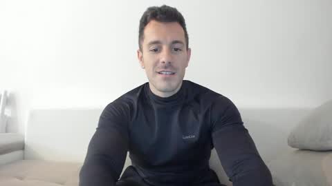 roberto4ever online show from April 4, 10:45 am