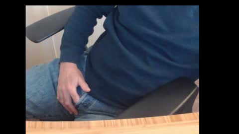 Snapshot of robidan6923 chatting on February 25, 4:00 pm robidan6923 online show from February 25, 4:00 pm