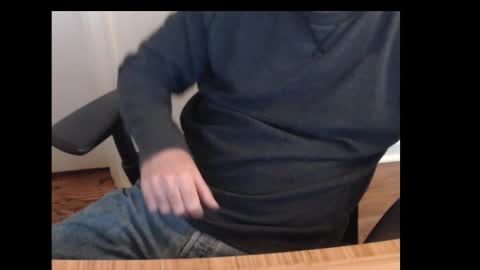 Snapshot of robidan6923 chatting on February 6, 2:48 pm robidan6923 online show from February 6, 2:48 pm