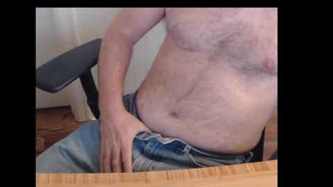 Snapshot of robidan6923 chatting on January 9, 2:29 pm robidan6923 online show from January 9, 2:29 pm