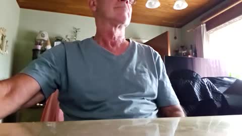 robke1966 online show from October 15, 7:16 am