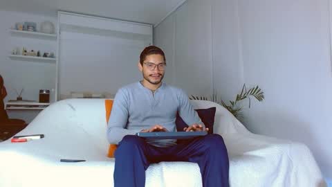 Snapshot of roby_millerr chatting on March 3, 7:01 pm roby_millerr online show from March 3, 7:01 pm