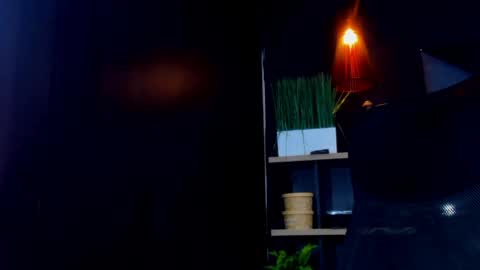 rocco_santos online show from April 18, 9:25 pm